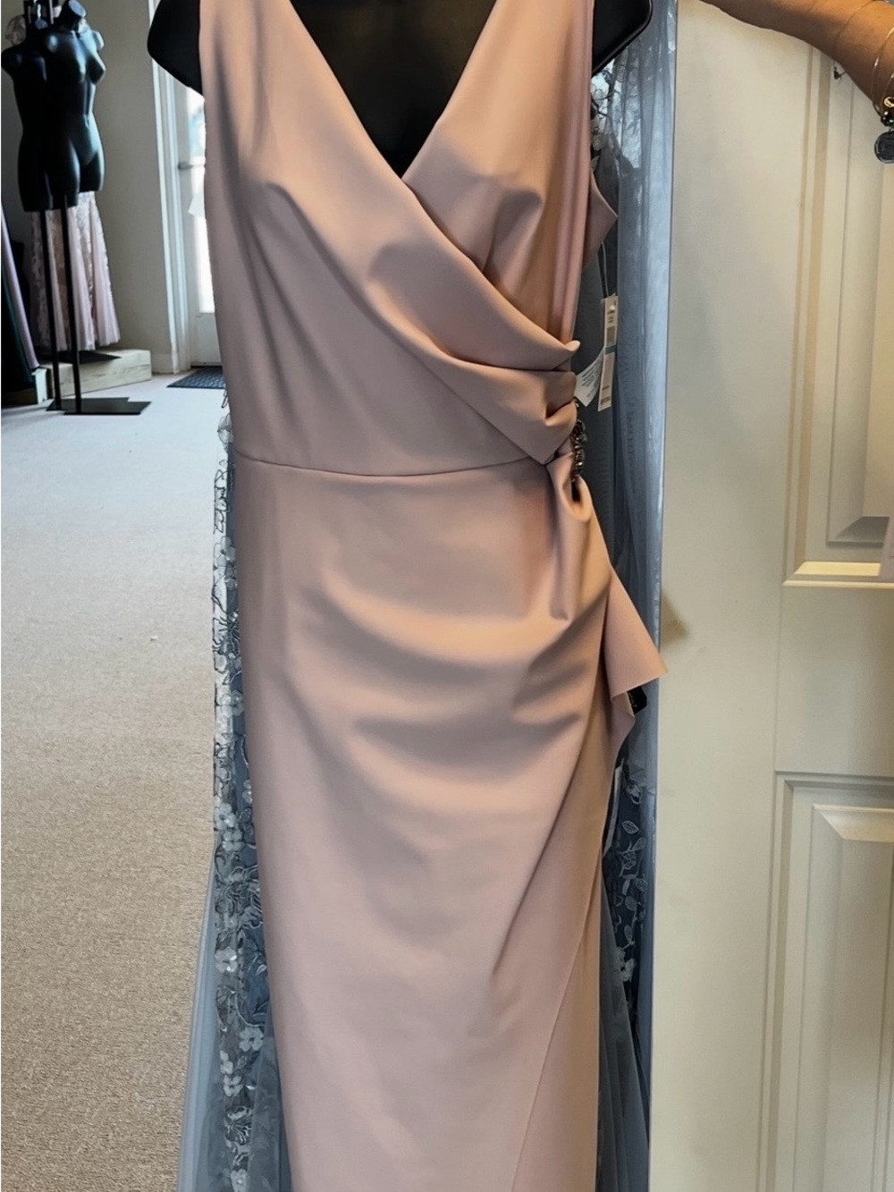 Alex Evenings Blush Pink Sleeveless Wrap Maxi Dress 6 with Side Brooch MOB $289